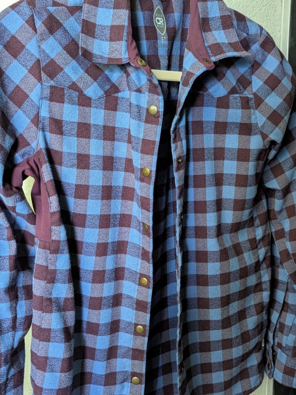Club Ride Women's Tech Snap Button Down XS - Picture 3 of 3